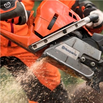 Husqvarna 565 - 20" Bar Chainsaw - Image 2