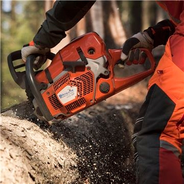 Husqvarna 565 - 20" Bar Chainsaw - Image 5