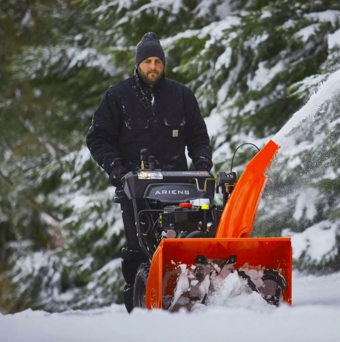 Ariens Deluxe 30 in. 2-Stage Electric Start Gas Snow Blower with Auto-Turn Steering - Image 5