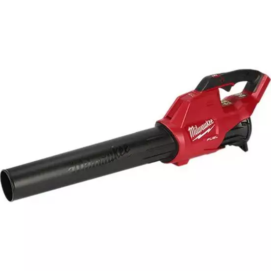 Milwaukee M18 FUEL™ 10" Pole Saw Kit w/ QUIK-LOK™ Attachment Capability - Image 3